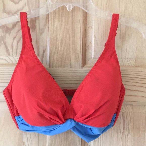 Bikini - Picture 2 of 8